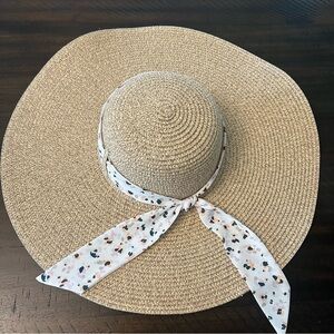 Women’s Floppy Sun Hat (NEW)